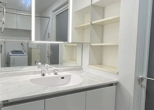 洗面台リフォームの施工事例 約84万円